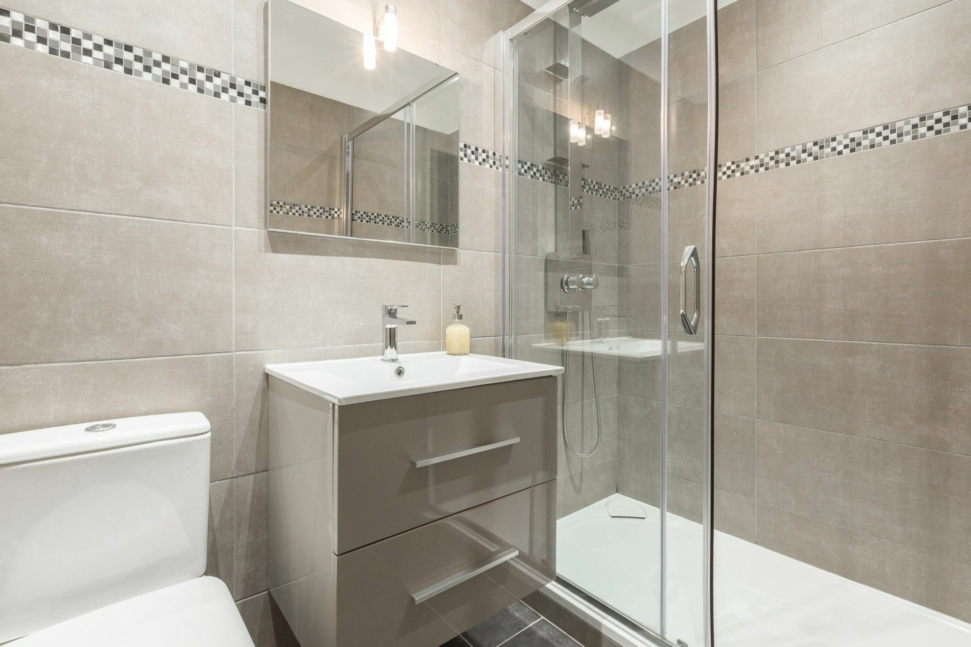 Apartamento Steva Rentals- 5 Min De La Et Du Palais Des Festivals *