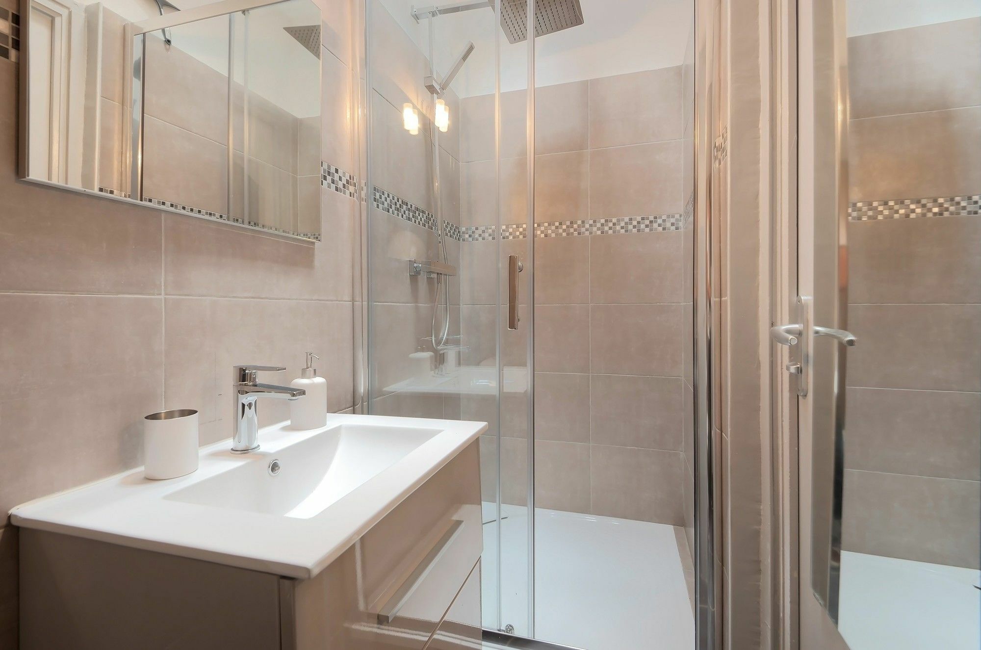 Apartamento Steva Rentals- 5 Min De La Et Du Palais Des Festivals